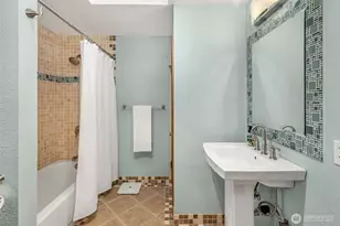 11925 Maplewood Ave, Edmonds, WA 98026 - Photo 32