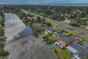 306 Point Brown Ave NE, Ocean Shores, WA 98569 - Photo 10