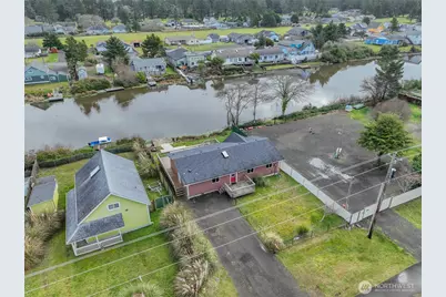 306 Point Brown Avenue NE, Ocean Shores, WA 98569 - Photo 2