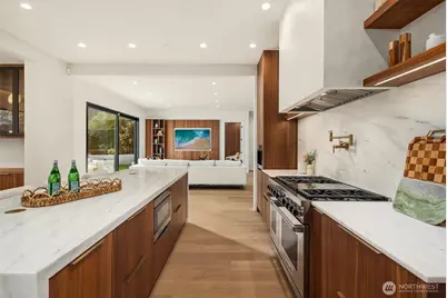 7611 NE 12th Street, Medina, WA 98039 - Photo 12