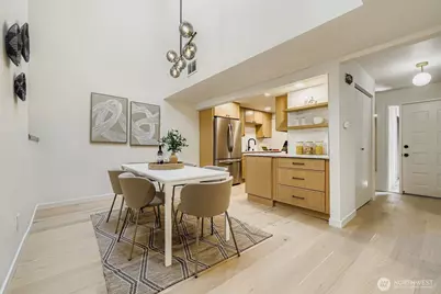14208 NE 2nd Place, Bellevue, WA 98007 - Photo 6