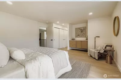 14208 NE 2nd Place, Bellevue, WA 98007 - Photo 14
