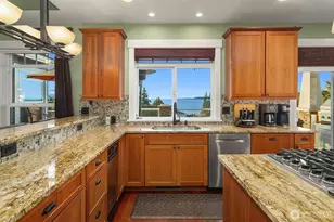 17003 Talbot Rd, Edmonds, WA 98026 - Photo 14