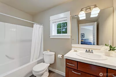 5807 B 55th Avenue NE, Seattle, WA 98105 - Photo 24