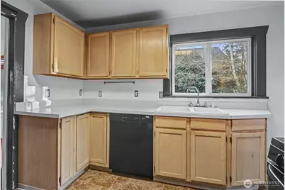 8535 18th Avenue NW, Seattle, WA 98117 - Photo 20