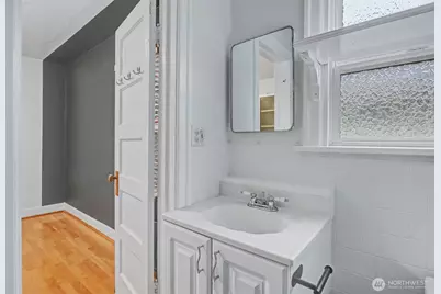 8535 18th Avenue NW, Seattle, WA 98117 - Photo 26