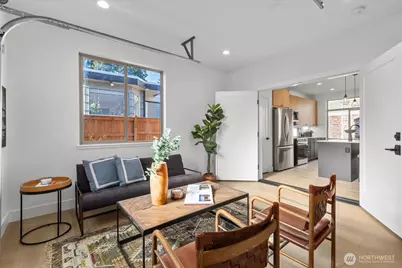 12044 Hiram Place NE #C, Seattle, WA 98125 - Photo 6