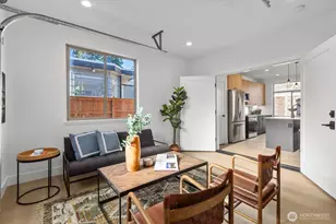 12044 Hiram Pl NE, Seattle, WA 98125 - Photo 6