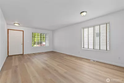 4817 SE 147th Place, Everett, WA 98208 - Photo 4