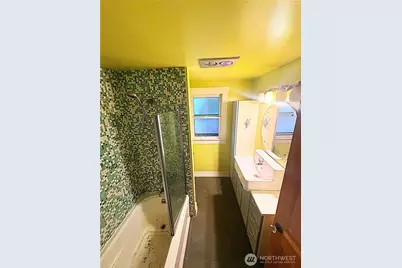 10733 Interlake Avenue N, Seattle, WA 98133 - Photo 10