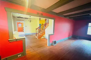 10733 Interlake Ave N, Seattle, WA 98133 - Photo 4