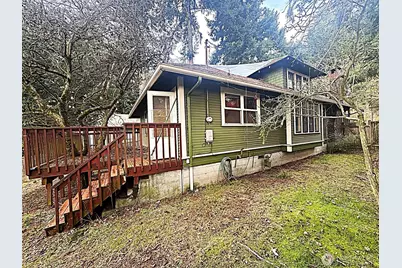 10733 Interlake Avenue N, Seattle, WA 98133 - Photo 2