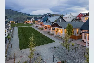 481 Mackinaw Lane, Chelan, WA 98816 - Photo 2