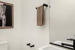 221 NE 75th St, Seattle, WA 98115 - Photo 26