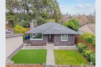 8250 Corliss Avenue N, Seattle, WA 98103 - Photo 1