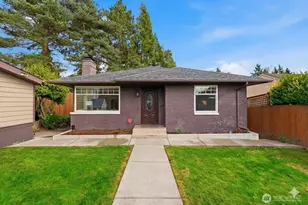 8250 Corliss Ave N, Seattle, WA 98103 - Photo 24