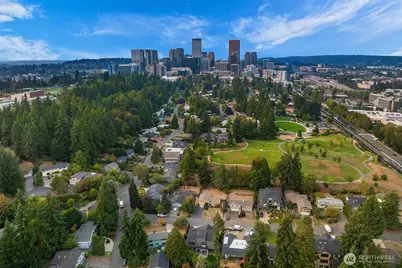 909 110th Avenue SE, Bellevue, WA 98004 - Photo 34