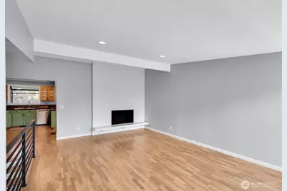 9220 10th Avenue SW, Seattle, WA 98106 - Photo 8