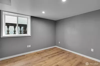 9220 10th Avenue SW, Seattle, WA 98106 - Photo 34