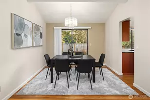 12726 SE 73rd St, Newcastle, WA 98056 - Photo 4