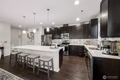 18431 139th Street E, Bonney Lake, WA 98391 - Photo 2