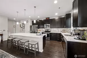 18431 139th St E, Bonney Lake, WA 98391 - Photo 2