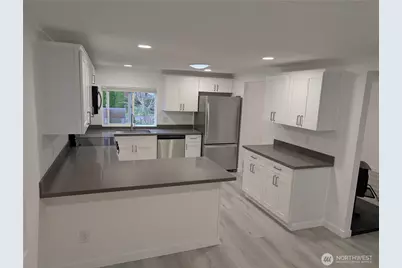 9601 315th Avenue SE #23, Issaquah, WA 98027 - Photo 2