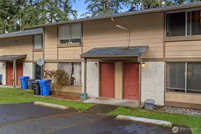 800 SW Harrier Circle #4, Oak Harbor, WA 98277 - Photo 2