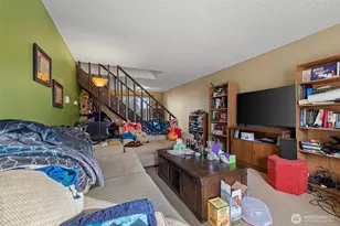 800 SW Harrier Cir, Oak Harbor, WA 98277 - Photo 4