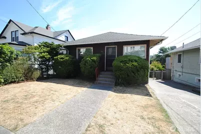 1726 Dexter Avenue N, Seattle, WA 98109 - Photo 1