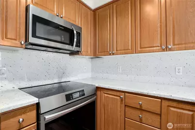 13000 Admiralty Way #B205, Everett, WA 98204 - Photo 8