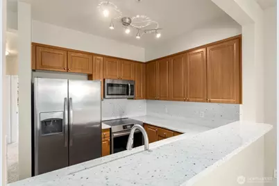 13000 Admiralty Way #B205, Everett, WA 98204 - Photo 6