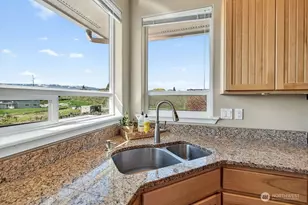 2350 10th St NE, East Wenatchee, WA 98802 - Photo 16