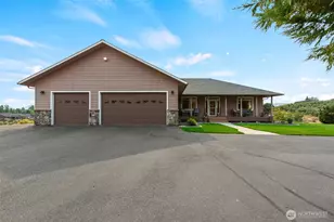 2350 10th St NE, East Wenatchee, WA 98802 - Photo 2