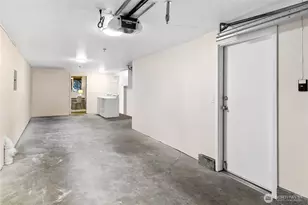 12607 SE 30th St, Bellevue, WA 98005 - Photo 26