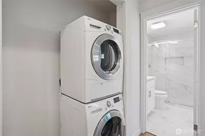 831 126th Place NE #B204, Bellevue, WA 98005 - Photo 14