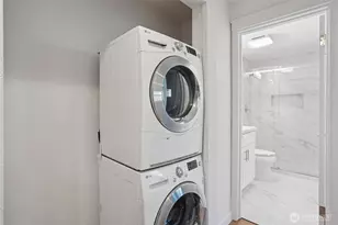 831 126th Pl NE, Bellevue, WA 98005 - Photo 14