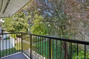 831 126th Pl NE, Bellevue, WA 98005 - Photo 16