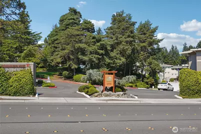 831 126th Place NE #B204, Bellevue, WA 98005 - Photo 20