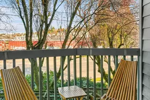 3413 Gilman Ave W, Seattle, WA 98199 - Photo 16