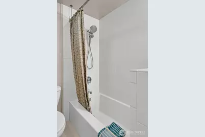 3413 Gilman Avenue W #201, Seattle, WA 98199 - Photo 12