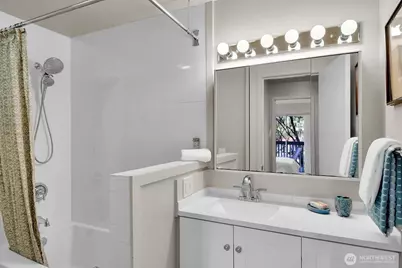 3413 Gilman Avenue W #201, Seattle, WA 98199 - Photo 10