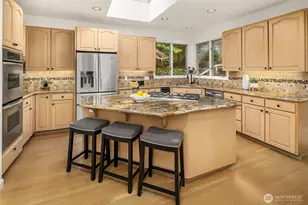 5208 Isola Pl NW, Issaquah, WA 98027 - Photo 6