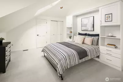 5208 Isola Place NW, Issaquah, WA 98027 - Photo 34