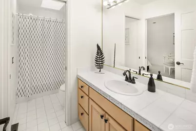 5208 Isola Place NW, Issaquah, WA 98027 - Photo 32