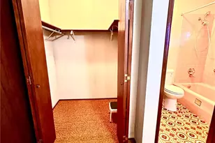 9818 61st Ave S, Seattle, WA 98118 - Photo 32