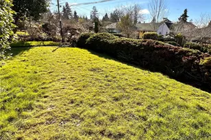 9818 61st Ave S, Seattle, WA 98118 - Photo 16