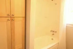 620 Malden Ave E, Seattle, WA 98112 - Photo 10