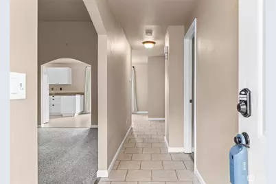 15207 15209 95th Avenue Ct E, Puyallup, WA 98375 - Photo 4