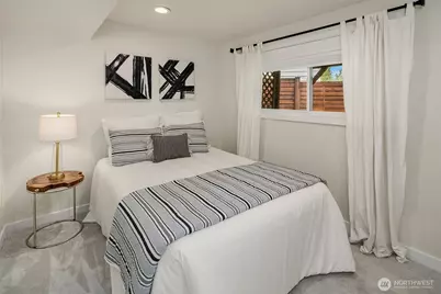 8704 NE 133rd Place, Kirkland, WA 98034 - Photo 18